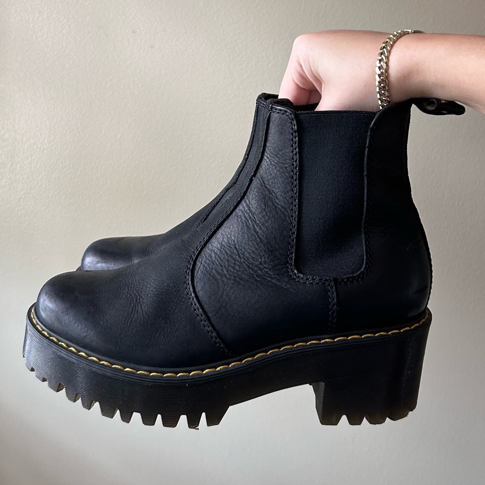 Doc Martens Rometty Wyoming Leather Platform Chelsea Boots